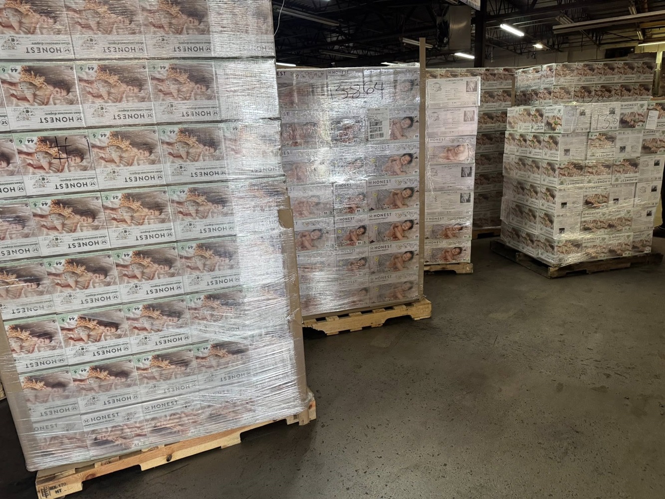 Baby Diapers Pallet Truckload 4 Baby Diapers Pallet Truckload