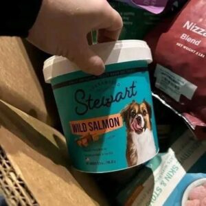 mixed pet food pallets